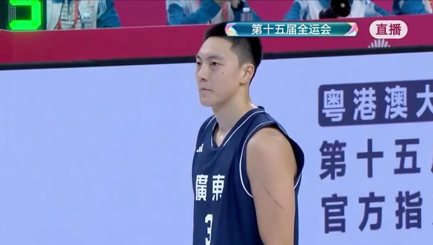 上场2分之后稍稍复苏！胡明轩14+4集锦 5次被犯规侵略性十足