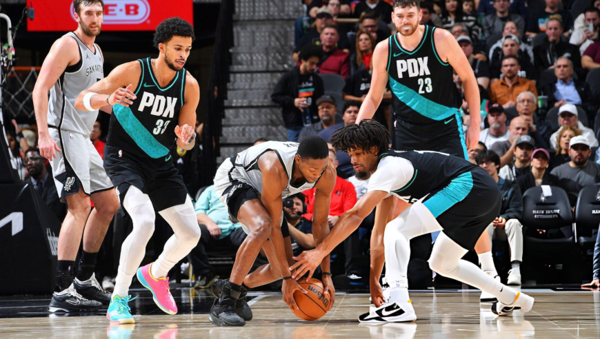 开拓者马刺决胜3分钟：杨瀚森未登场阿夫迪亚致胜三分 福克斯致命失误+犯规