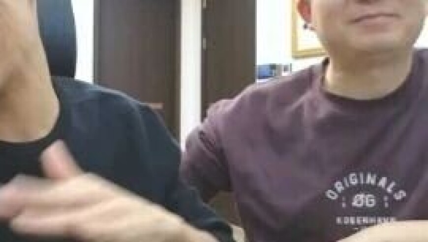 旭旭宝宝狂扇自己三个嘴巴子，一晚上狂赚几十万？宝哥再次上演鉴定神话