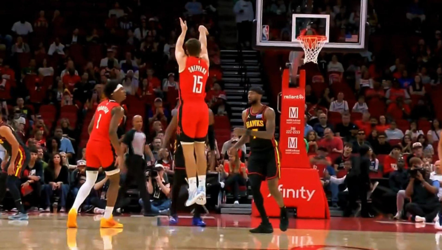 自己犯错加倍找回！火箭谢泼德失误后送追身大帽+抢断再命中三分