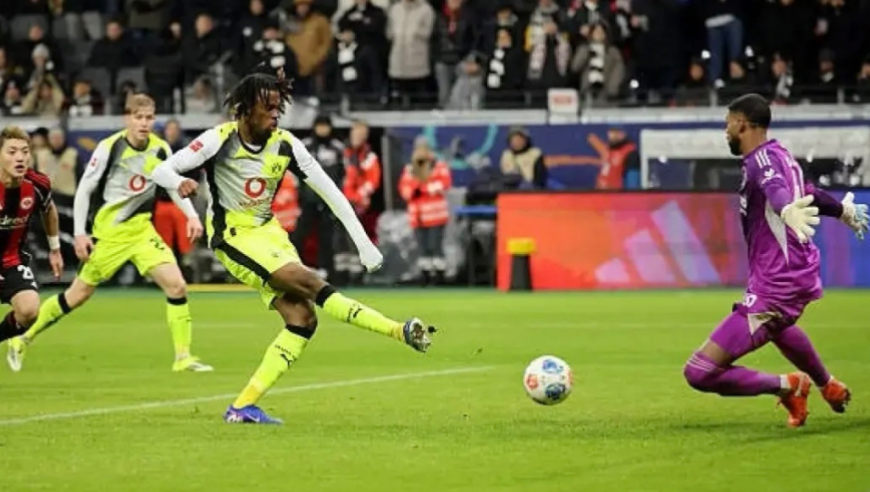 跌宕起伏！法兰克福补时上演准绝杀 多特&ldquo;替补奇兵&rdquo;读秒反绝平对手