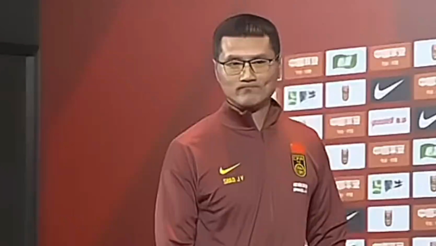 把一众老队员踢出，他带一群00后重建国足冲击2030年世界杯！