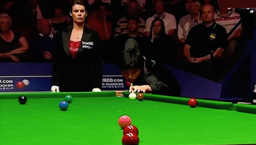 历史最经典的比赛，巅峰丁俊晖硬刚小特，多大的角度都敢拼｜体坛记忆