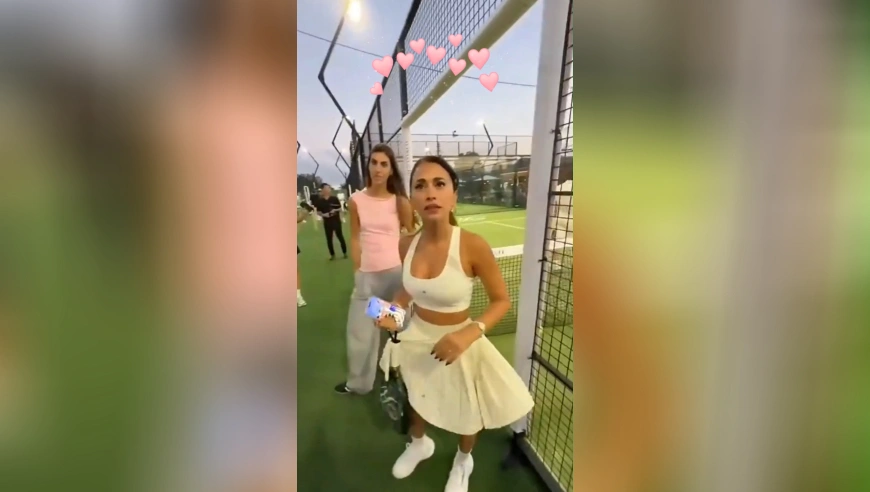 37岁安东内拉少女感十足！难怪是梅西白月光，就是邻家女孩的样子