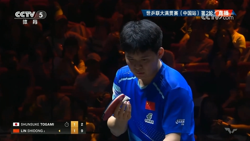 林诗栋3-1户上隼辅全程：制胜球对轰28拍 打跪对手燃爆全场