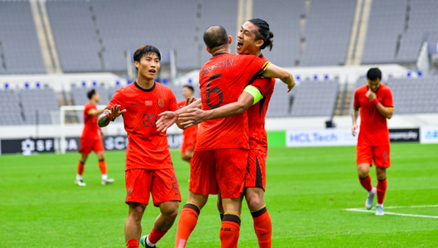东亚杯：国足1-0中国香港获季军 黄政宇破门 张玉宁中框+进球被吹