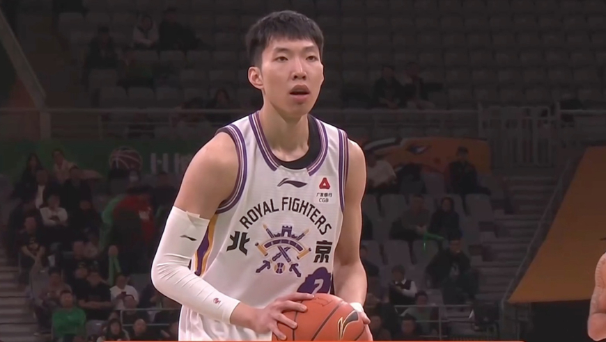 拼命三郎！廖三宁9中9轰22分集锦 为救球直接冲进场边观众席