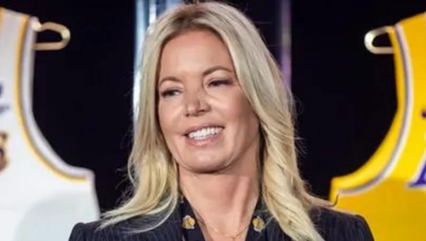 美媒公布NBA30支球队老板的身价，到底谁才是最有钱的老板？