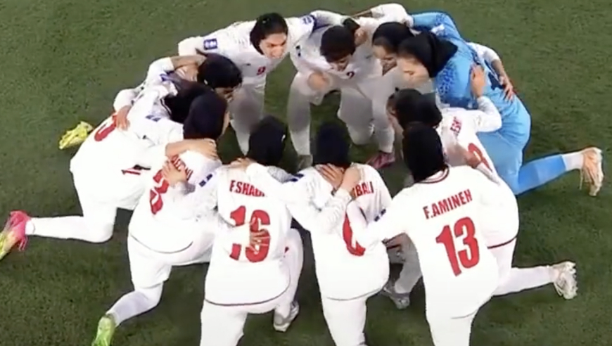 悲情！伊朗女足含泪参加亚洲杯 惨遭打爆：2连败+总分0-7 射门4-63