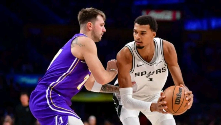 同为豪取5连胜，湖人为何比火箭更具冠军相？深度解析紫金军团崛起真因！