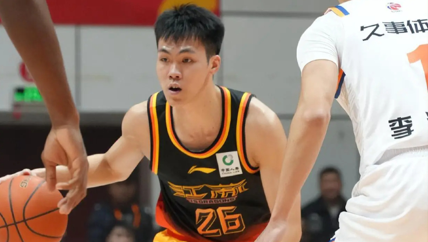 篮不住嘴 | 庞峥麟关键球从容国家队稀缺 他将挤掉高诗岩胡明轩？