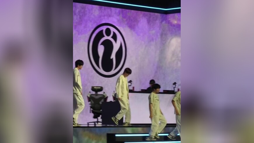 下一场IG和BLG几几开？网友：这支IG让人熟悉又陌生！