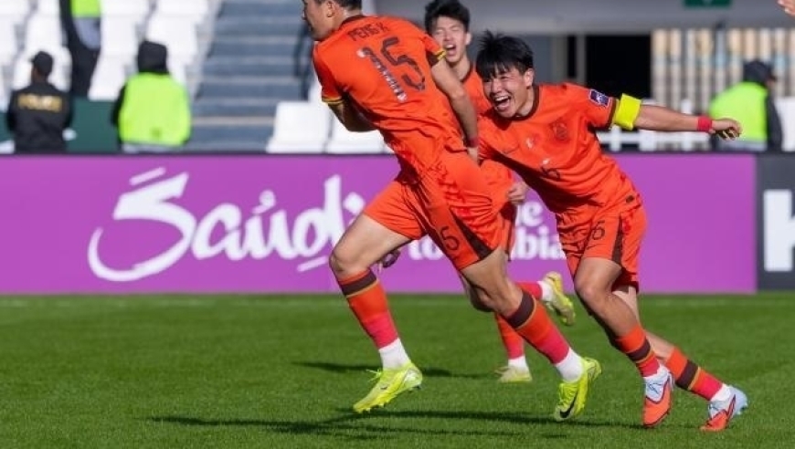 徐彬开启留洋生涯！U23亚洲杯后已飞往英国，或与狼队签5年长约