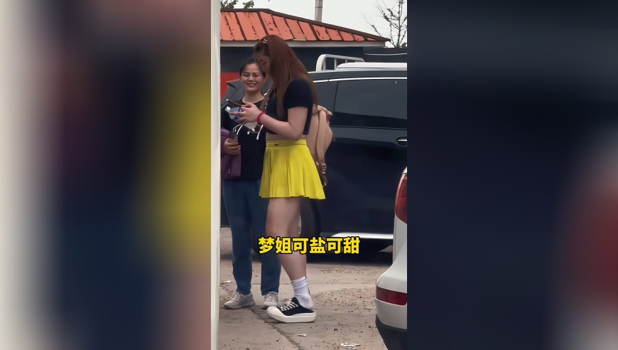 当中国女篮众将回归生活穿搭，李梦轻松驾驭各种风格，杨氏姐妹太帅了吧