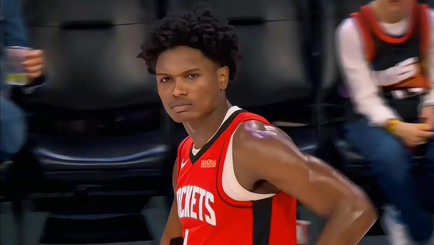 超强防守强度！火箭太阳第二节初依然肉搏对抗 戴维森命中三分