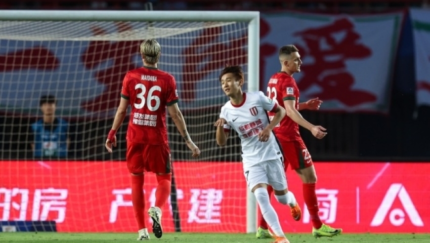 中超：河南3-2逆转蓉城 韦世豪传射+失单刀，阿奇姆彭头球制胜