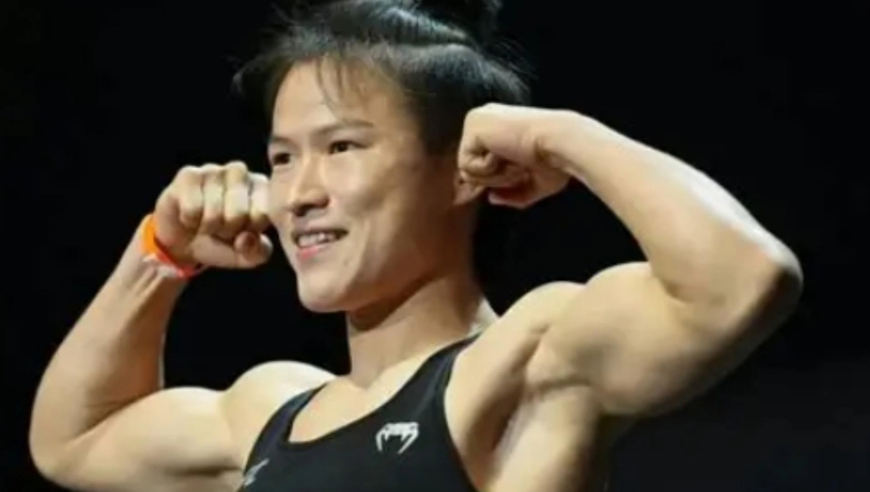 体坛记忆｜外国恶女踢瞎中国姑娘眼睛，点名挑战张伟丽，结果被丽姐碾压