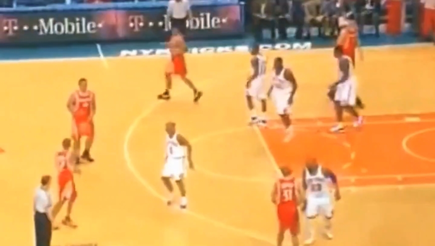 姚明对尼克斯36分11篮板