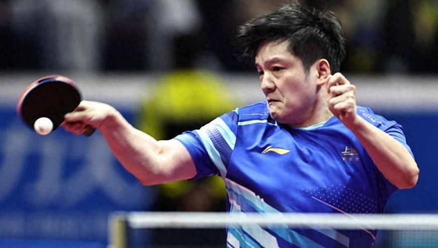 算准王楚钦每一球！樊振东连拿3分频频上演招牌变线