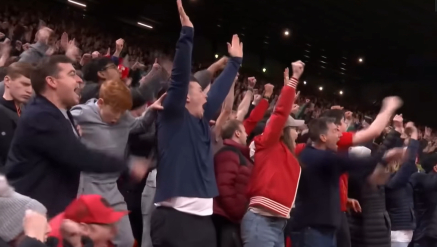 刺激！慢镜还原利物浦2分钟轰两球秒杀，萨拉赫世界波全场沸腾