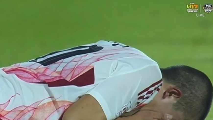 0-1！日本无缘首进U17世界杯4强，众将捂脸痛哭，亚洲9队全出局