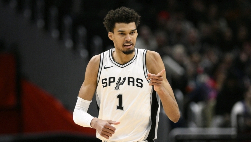 28日NBA十佳球｜文班亚马360度转身上篮 霍姆格伦隔扣弗拉格