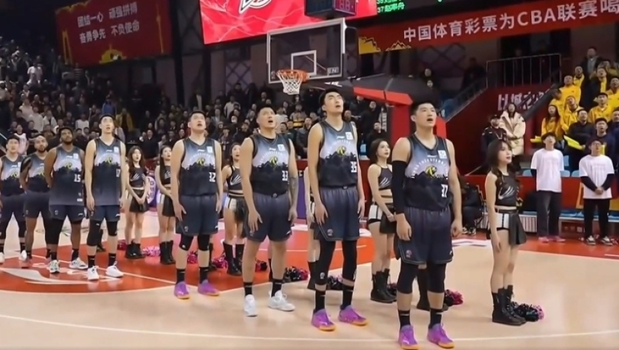 延迟一小时开赛！CBA新赛季离谱一战：吉林主场31分惨败引球迷提前离场
