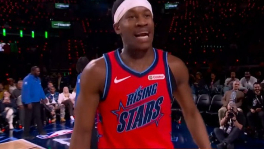 埃奇库姆当选新秀赛MVP：半决赛17分中投绝杀 决赛6分罚球绝杀