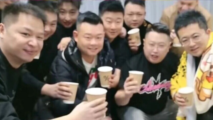 宝哥天塌了，核心员工集体反水，趁宝哥停播上位，一夜变天了