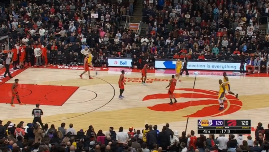 一剑封喉！还原八村塁压哨绝杀猛龙全过程，湖人全队彻底沸腾