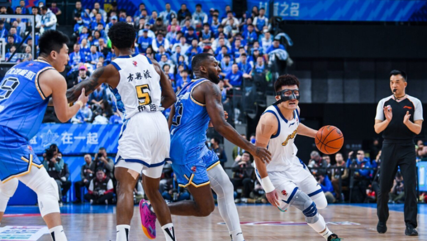 赛季首败！广厦6分险胜终结北京7连胜 赵睿22+9+6孙铭徽22分