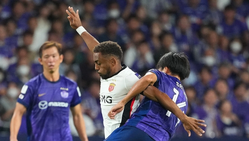 古斯塔沃争议红牌！海港1-1广岛：加布神仙球扳平，陈威读秒神扑