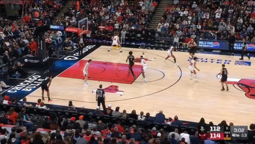 刺激！火箭公牛最后3分钟：杜兰特连续逆天3分对飙公牛全队