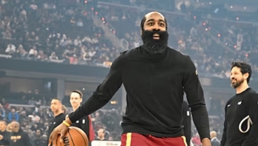 25分大胜！骑士彻底打疯，真得谢谢哈登，喂出两个怪兽！