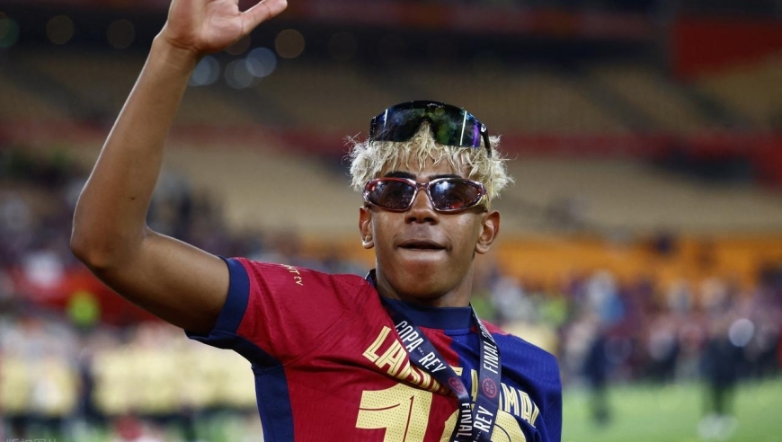 18岁天才亚马尔会玩，被爆国家德比后与绯闻前女友在米兰狂欢过夜