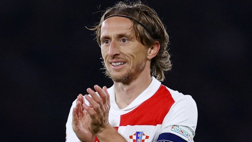 年薪650万 魔笛买17欧元机票回国家队！乘客沸腾 官方调侃