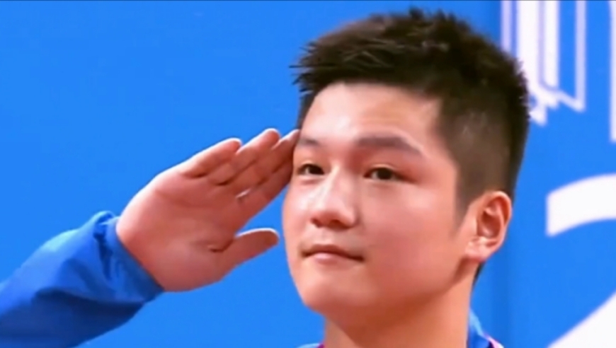 从力挺恩师到分道扬镳，樊振东与刘国梁的八年，藏着多少意难平｜体坛记忆