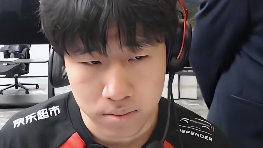 JDG被LNG零封，石头人闪现空大，Gala心里苦，能相信Tabe吗