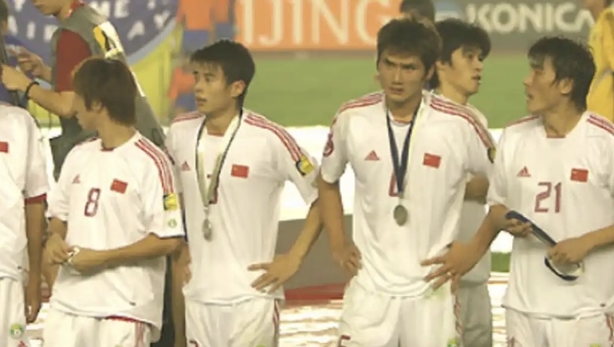 中日足球第二次决战！22年前主场被黑无缘亚洲杯冠军 邵佳一眼含不甘