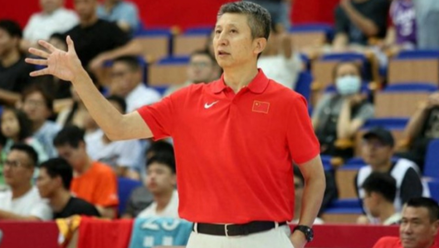 防守大漏勺，空位不敢投！球迷：这3名球员，郭士强没必要带了