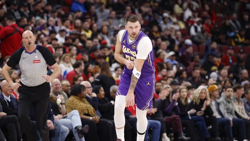 湖人赚麻了！诈骗犯换来队史最准射手，湖人三分效率飙升联盟第二