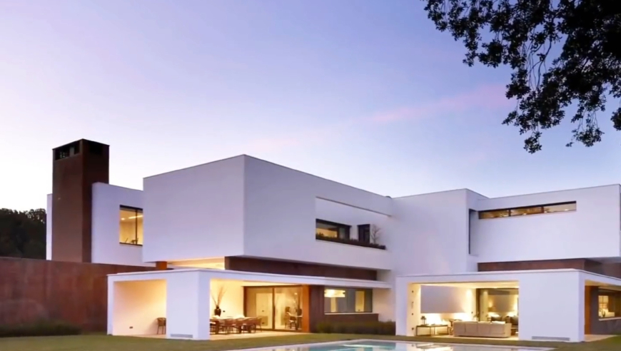 C罗的豪宅到底有多大？乔治娜直接走到迷路