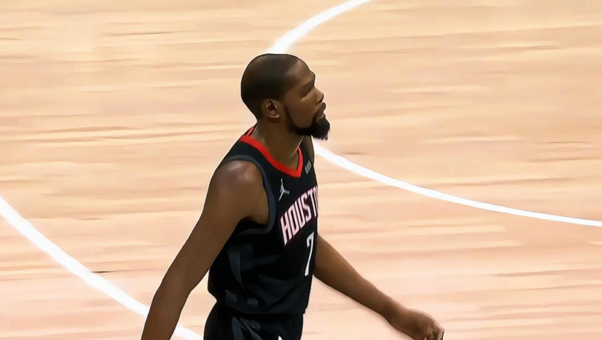 起势了！小贾巴里炸裂隔扣 杜兰特连投带传助火箭连拿9分反超国王