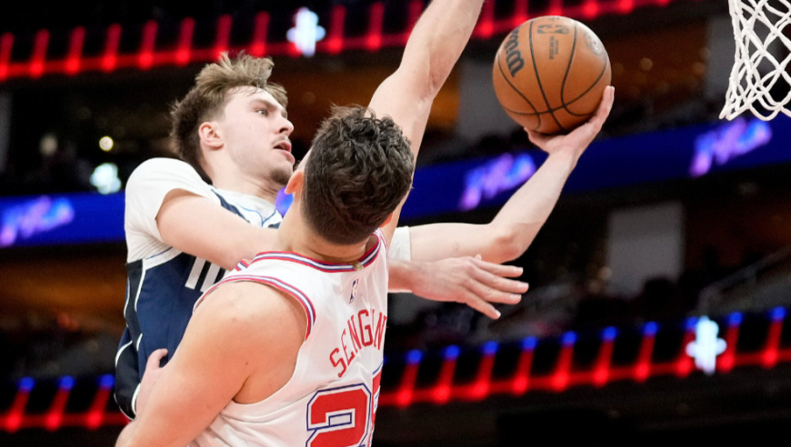 火箭独行侠决胜时刻：独行侠轰10-2追平 申京上篮+杜兰特妙传拒绝逆转