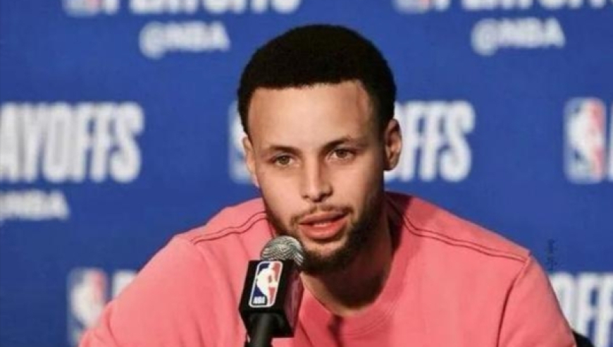 库里评历史最佳阵容，网友：能82胜0负，保底五连冠