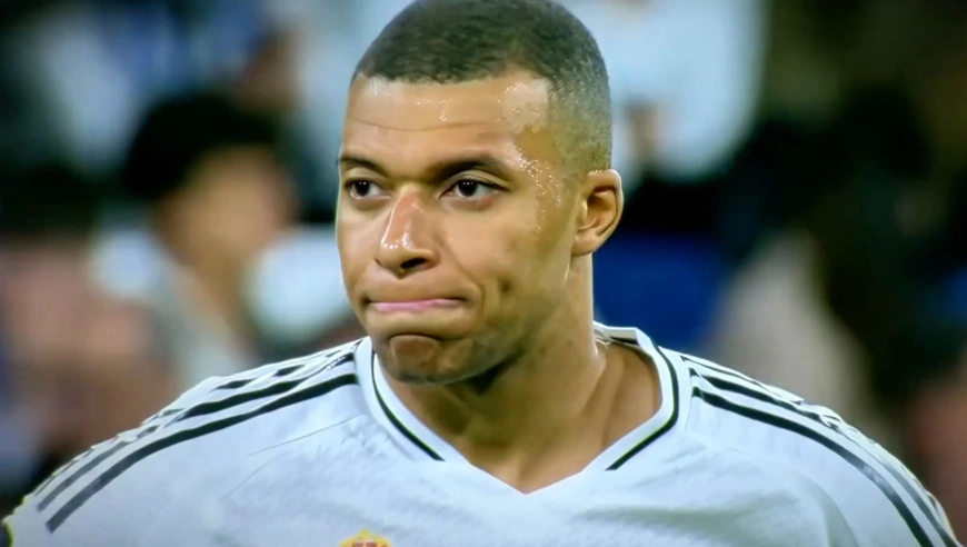 姆巴佩还能拿金球奖吗？ 从曾经的世界第一人，到如今的球队毒瘤，姆巴佩到底怎么了？｜体坛记忆