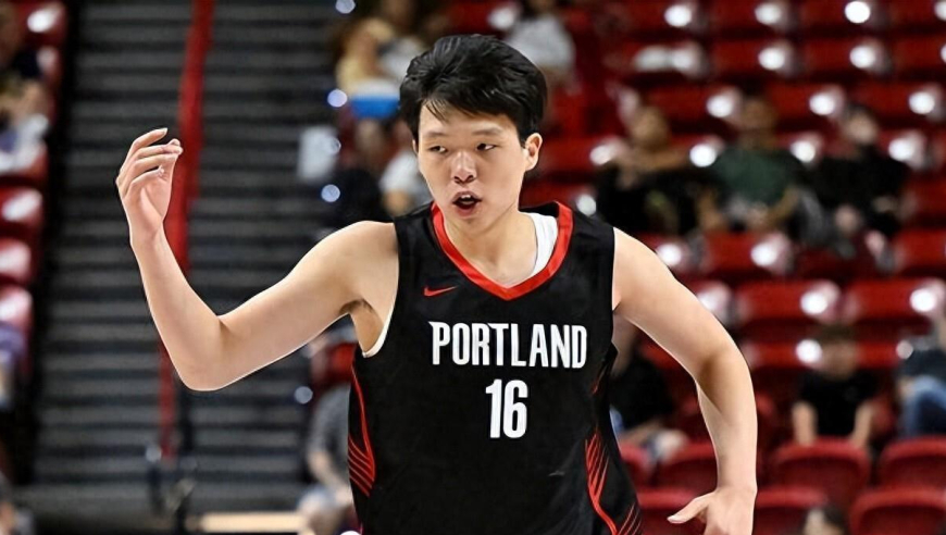 再接再厉吧！杨瀚森vs马刺首节登场全收录：刚上就助攻还送大帽