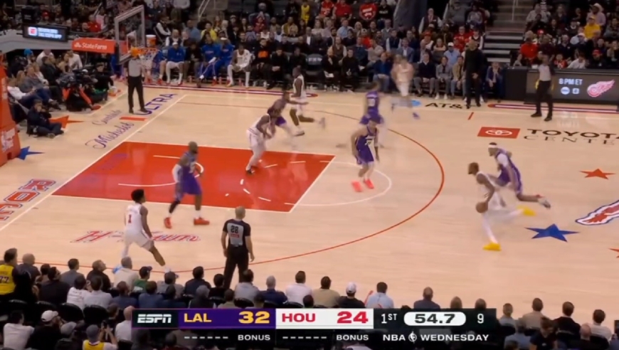 还有谁!东契奇连飙三分带领湖人大比分超火箭