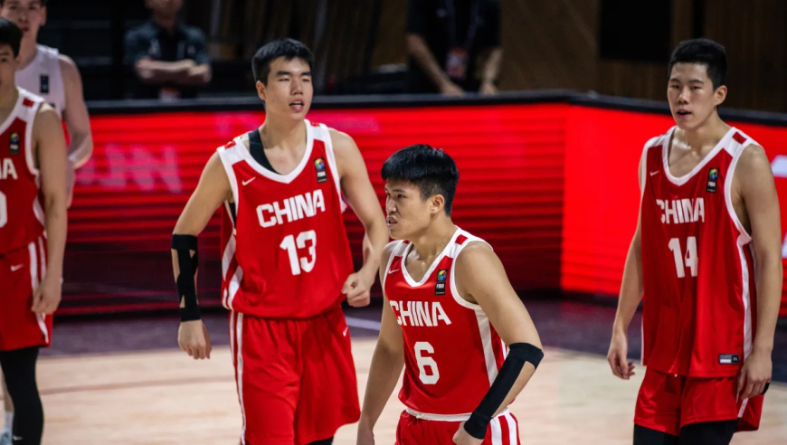双杀新西兰！中国U16男篮大胜新西兰锁定决赛 张懿赵杰24+6+6