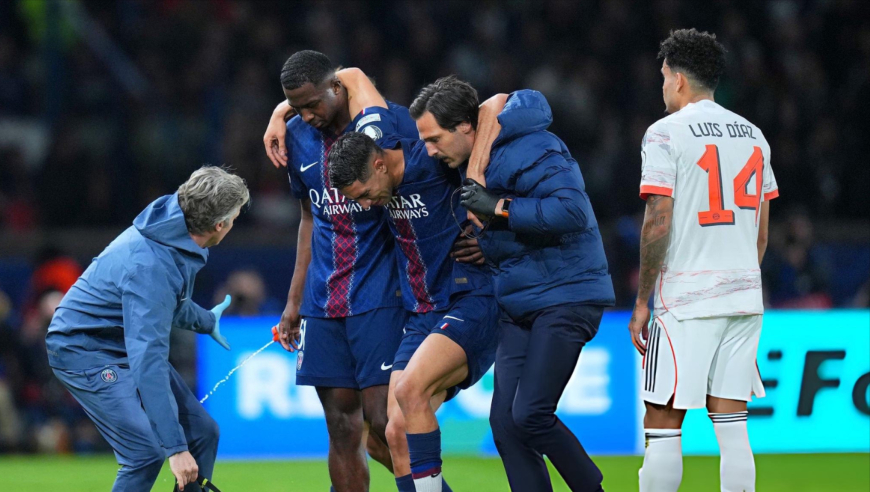 砸人饭碗！迪亚斯恶汉般剪刀腿放铲红牌，阿什拉夫痛哭不止伤退